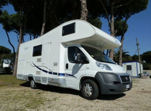 קרוואן טיול קרוואנים לדוגמה Mclouis 225