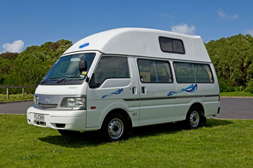 קרוואן טיול בקראוון בארהב לדוגמה Koru 2 Berth ST