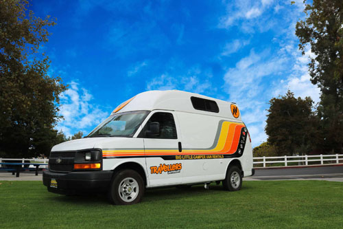 קרוואן טיול עם קרוואן בארהב לדוגמה HiTop Campervan