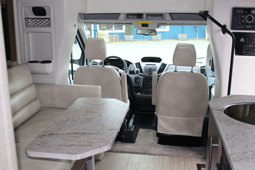 טיול בקרוואן בקנדה לדוגמה B Class