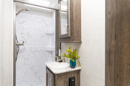 Adak Argonaut 23 - Silver