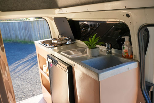 Sunta Snoozer Camper