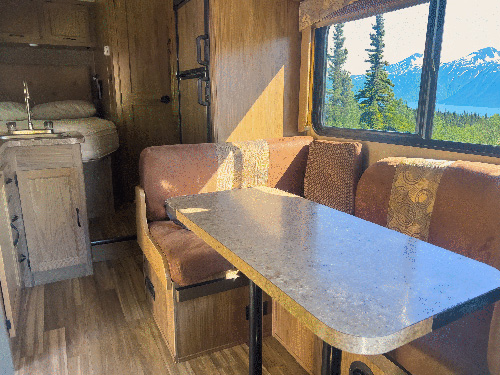 Yukon Dasher 19 - Gold