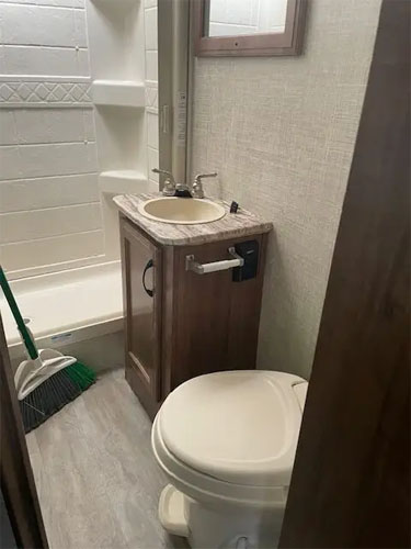 Adak Argonaut 23 - Gold