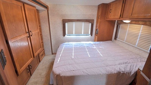 Turnagain Voyager 32 - Gold